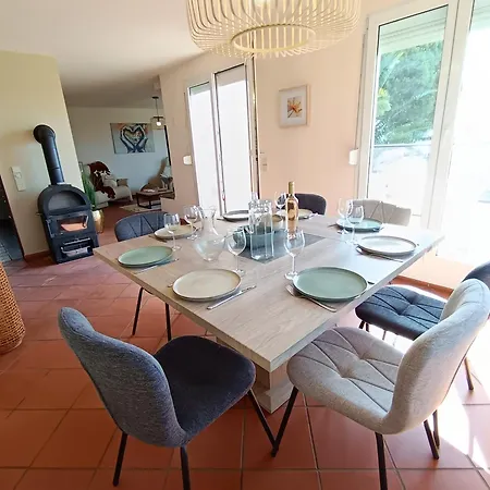 Juan Climatisée, Au Calme, Avec Piscine, Grand Jardin Et Vue Panoramique *